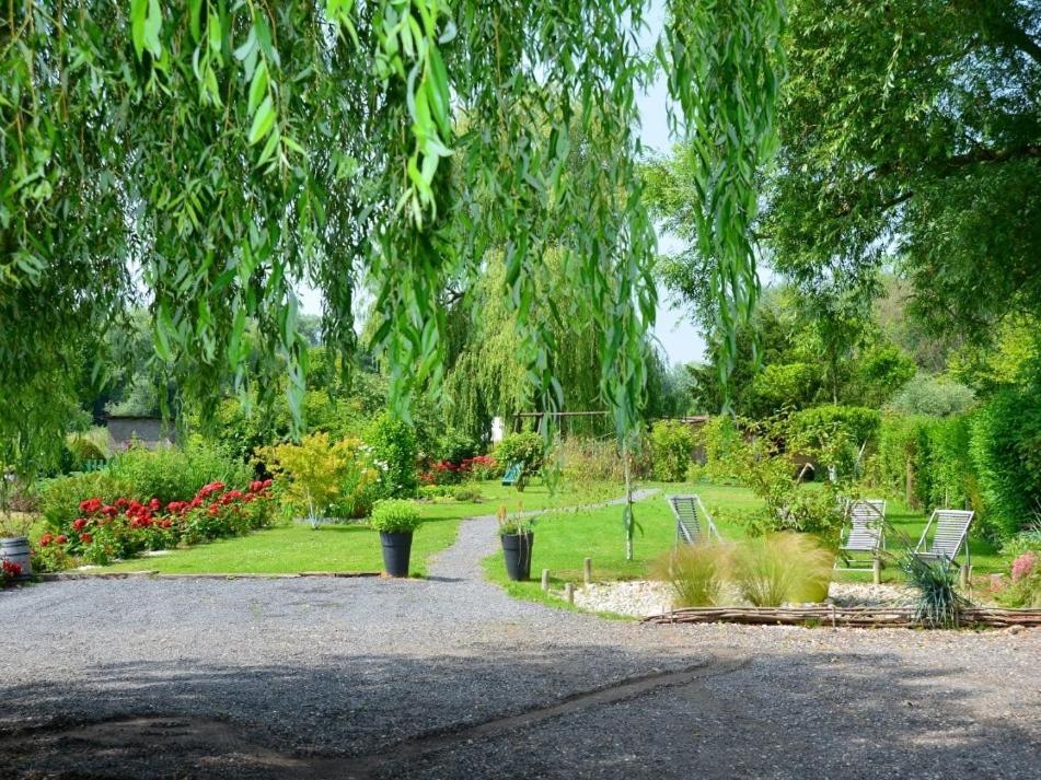 アルク・ラ・バタイユ Cleome Bed & Breakfast エクステリア 写真