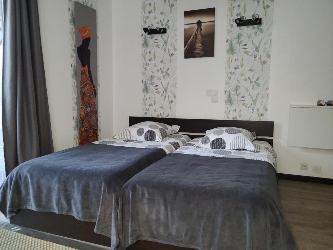 アルク・ラ・バタイユ Cleome Bed & Breakfast エクステリア 写真